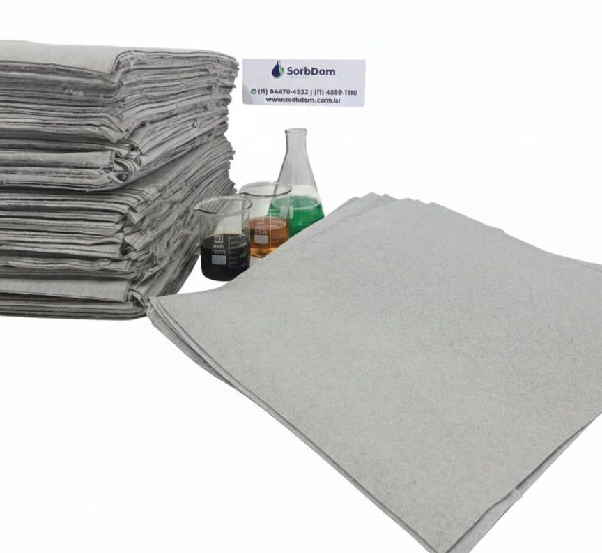 Absorventes para produtos químicos: como escolher a solução correta e evitar riscos na sua operação
